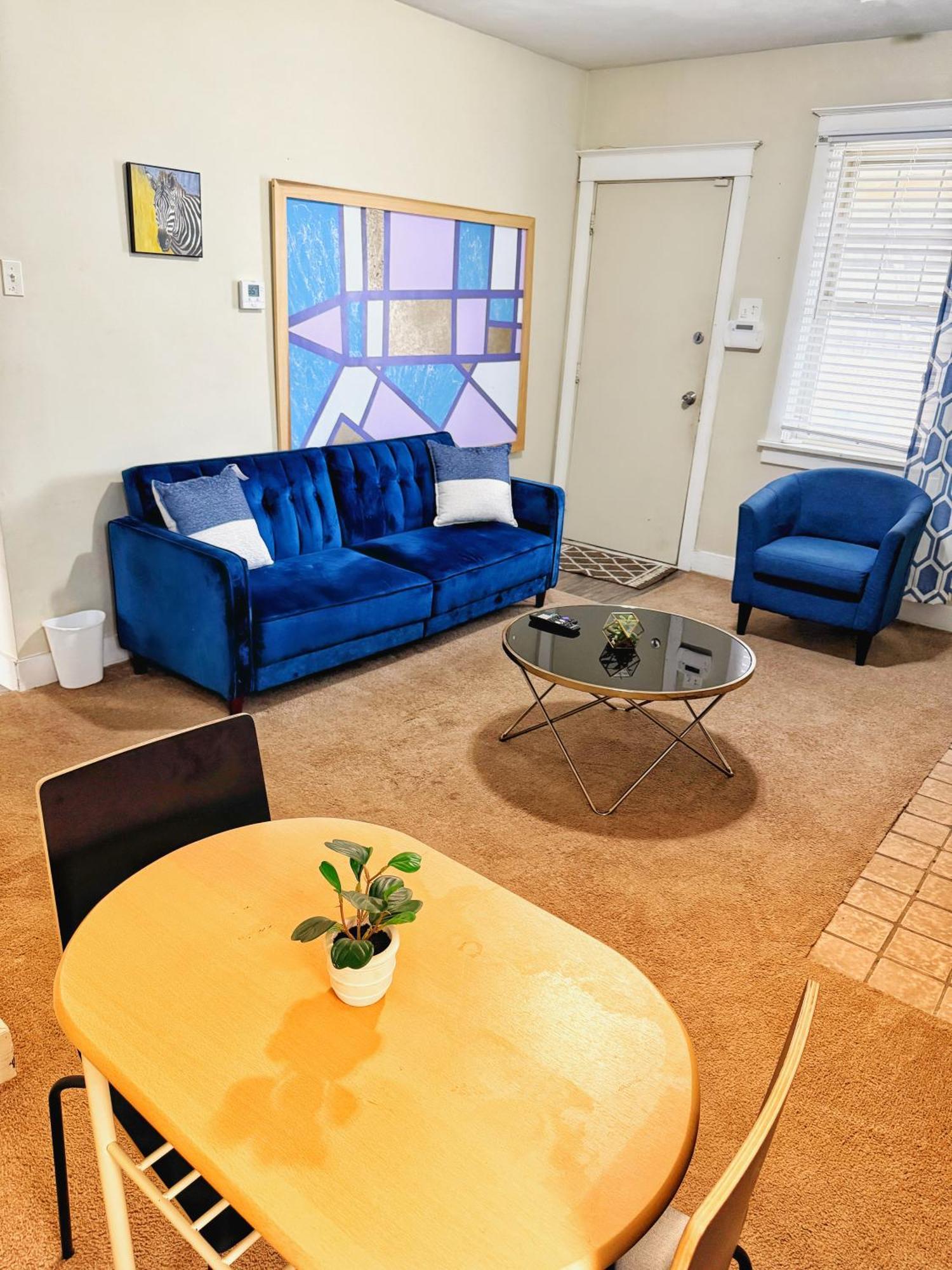 Rose's Comfortable Place Apartment Munhall